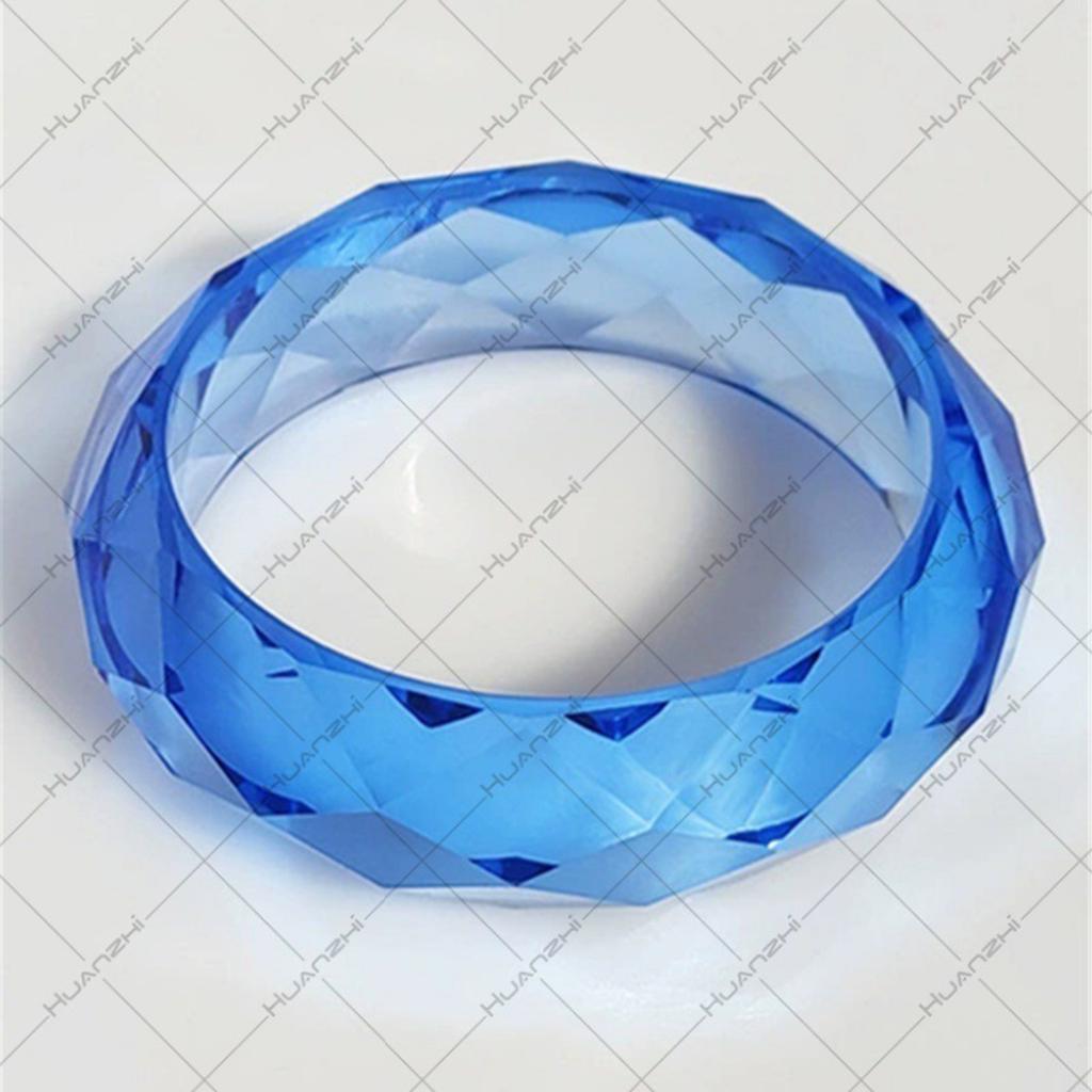 Einzigartiges Facettiertes Kristalle Harz Armband Funkelnde Lichtbrechung Elegantes Schmuckaccessoire für Trendige Frauen Tägliche Nutzung