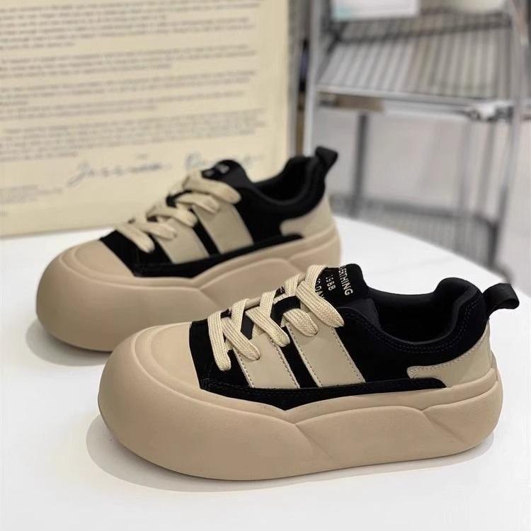 Showing feet small platform bread shoes women's 2024 spring and autumn new versatile chic Internet celebrity super high heel fashion casual board shoe