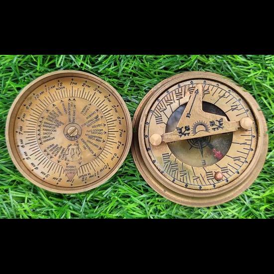 

Compass (2.25 Inch), Pure Brass Compass, Best for Camping & best gift to your loved ones S коричневий