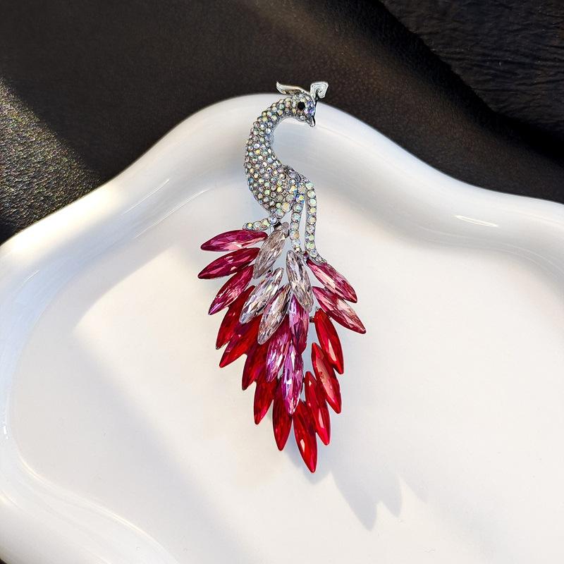 High-End Light Luxury Flower Brooch Female Heavy Industry Design Sense Animal Brooch Diamond Corsage Coat Clothing Accessories
