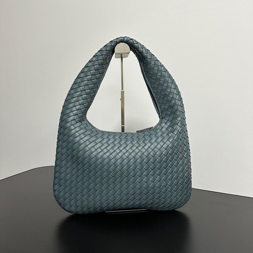 Designová ručně tkaná půlměsícová taška velkokapacitní taška na knedlíky jednoduchá na dojíždění evropský a americký styl taška přes rameno