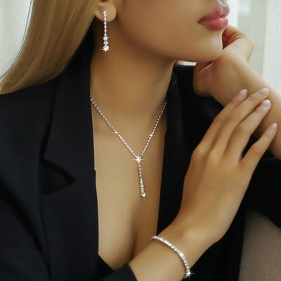 4-teiliges Mode-Set für Damen: Kupfer-Krallenkette, minimalistische Halskette, Ohrringe, Armband, Zirkon-Set. Für Party, Festival, Geschenk.