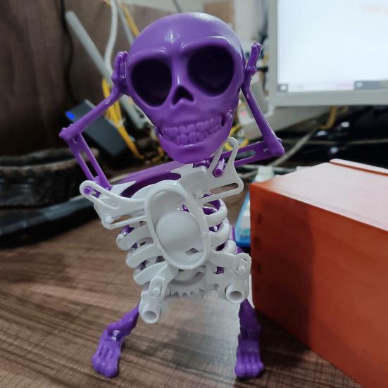 Kids Wind-up Dancing Skeleton Toy No Need Battery 3D Print Shaking Skull Doll Spring Clockwork Toy Desktop Decor Children Adults Birthday Gift