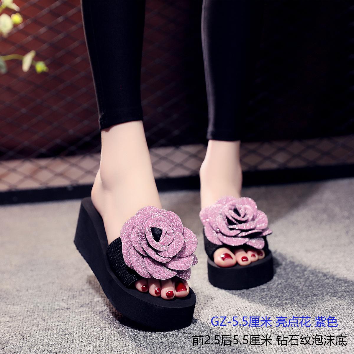 

6 см Высокий каблук женские новые тапочки женские летние сандалии с большим цветком Word тапочки женские толстые подошвы пляжные нескользящие туфли 36 фиолетовый