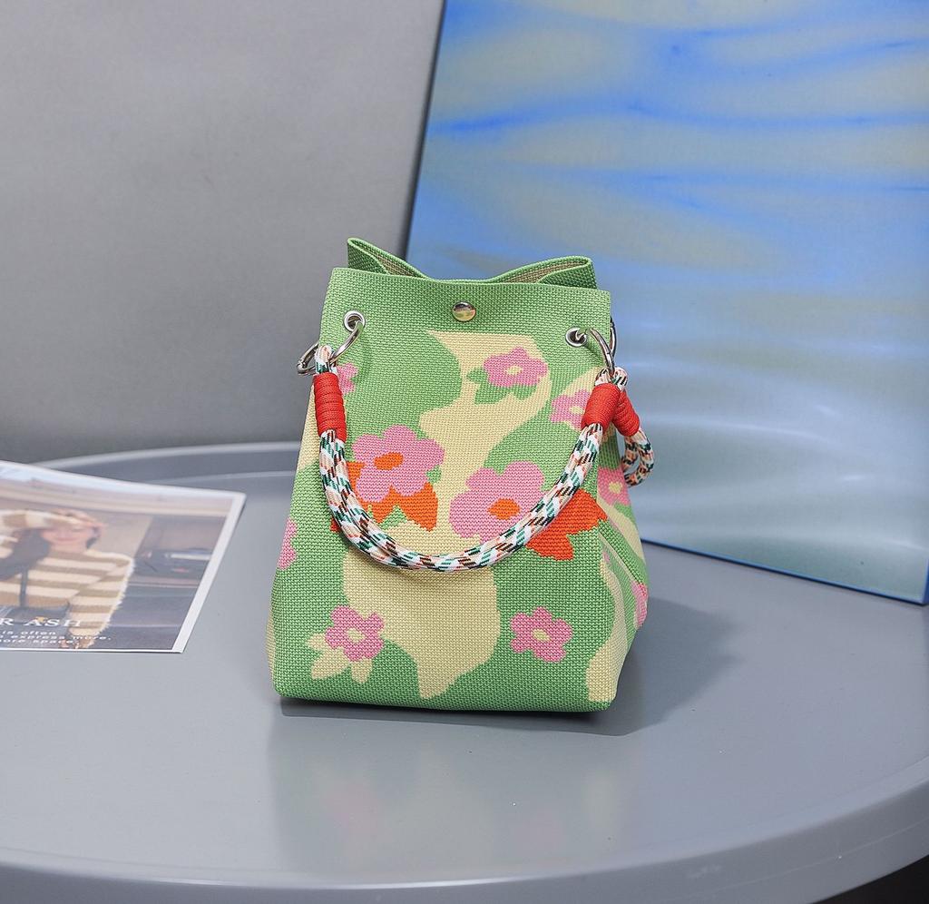 New Woven Ring Buckle Bag Knitted Bag Three-dimensional Magnetic Buckle Handbag Handbag Handbag Knitting