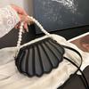 Muschel-Tasche für Damen, Neue vielseitige und modische Umhängetasche mit Perlenkette, Mini-Internet-Berühmtheiten-Crossbody-Taschen für Damen