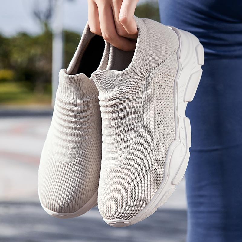 Women's Solid Color Breathable Sports Shoes Soft Soled Lightweight Sliding in Walking Shoes Low Cut Knitted Casual Shoes  Model