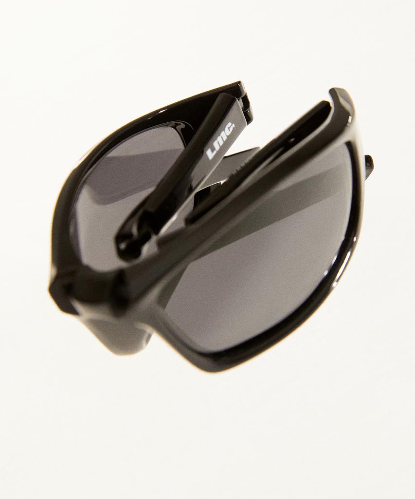 LMC Oval Globe Polarized Sunglasses Black
