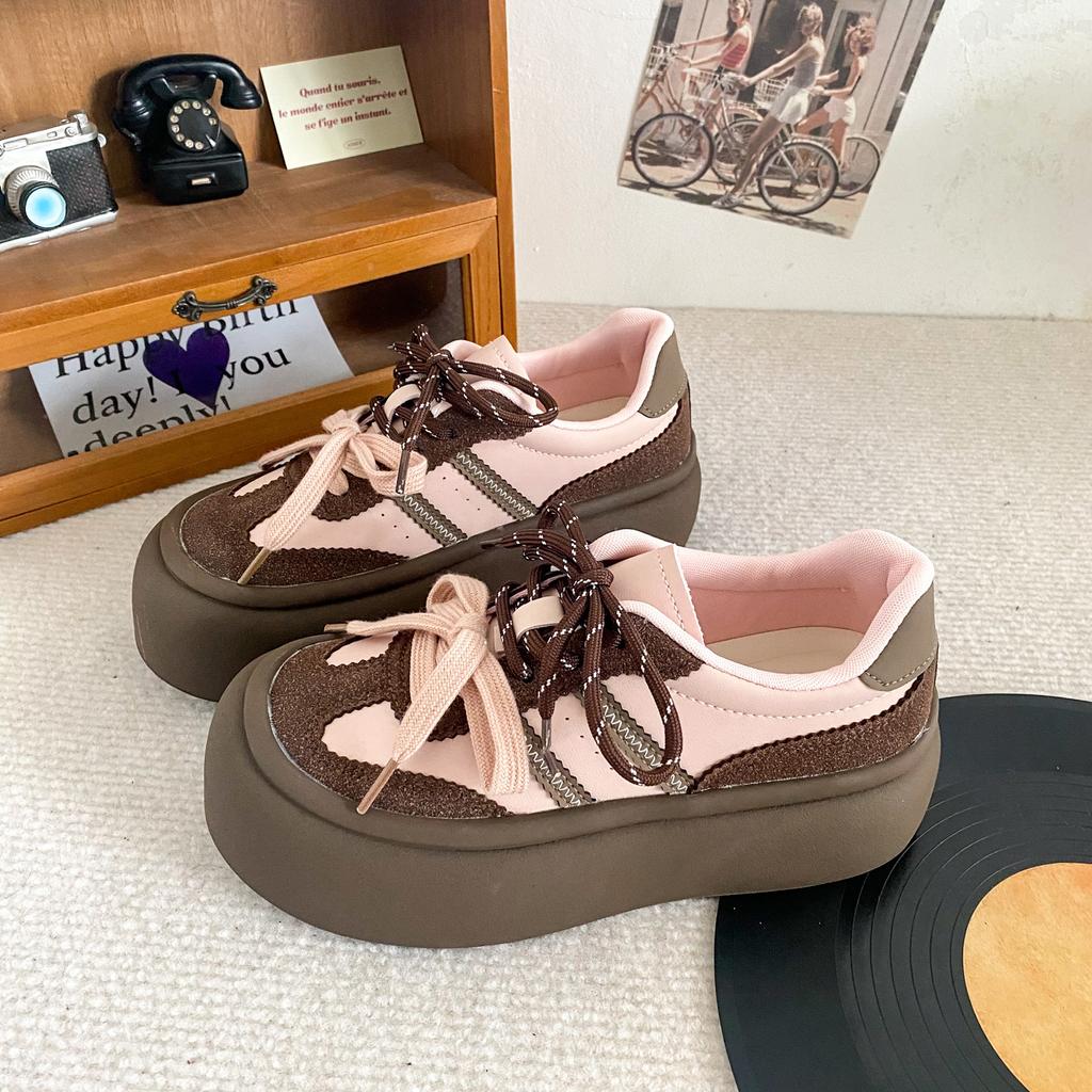 A9858 Latex Insole/popular Thick-soled German Training Shoes Women's 2024 New Autumn Leather Surface Hong Kong Style Board Shoes Little White Shoes