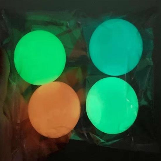2Pcs Luminous Sticky Ball Glow in The Dark Stretch TPR Anxiety