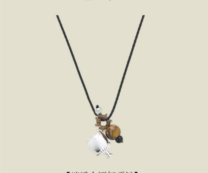 New Retro-Style Wine Glass Necklace Pendant: Versatile, Casual, Elegant Sweater Chain for Women.