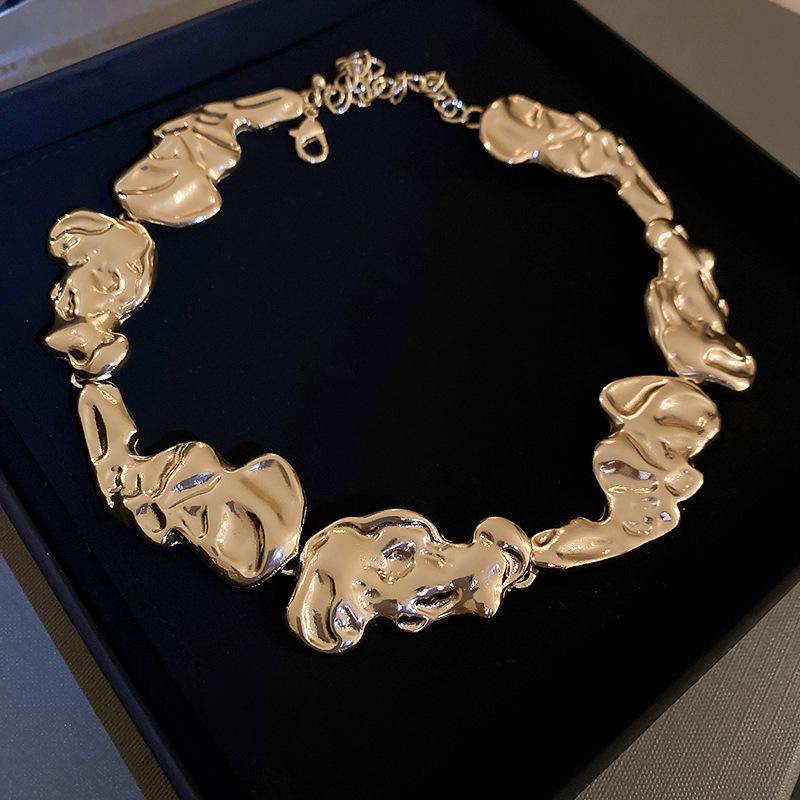 High-End European & American Metal Oval Earrings and Necklace Set - Simple Clavicle Chain for Women
