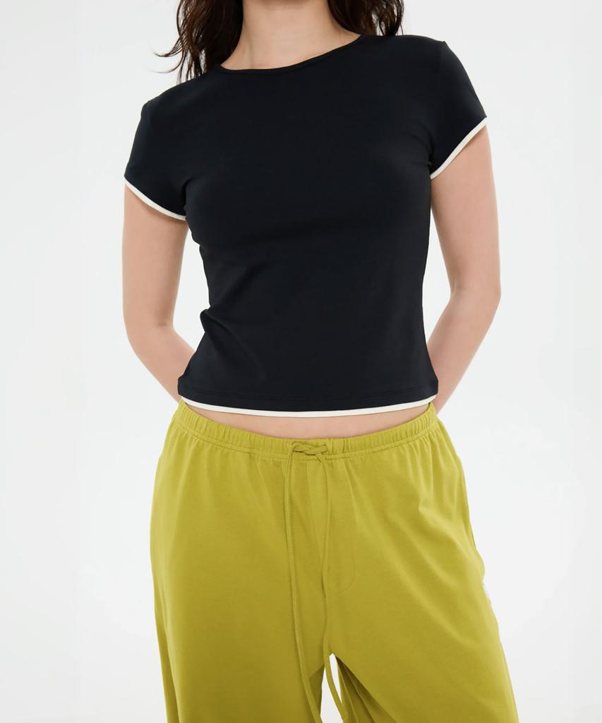 Jinokio (W)All Day Slim Fit Layered Top (Black)