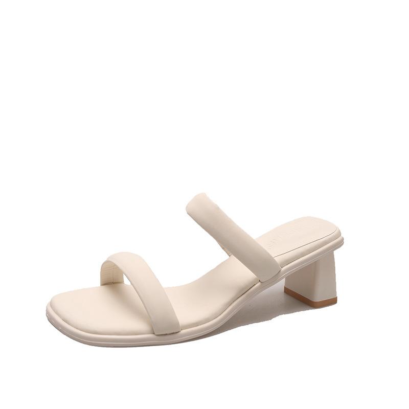 Cool-Slipper mit hohen Absätzen für Damen-Oberbekleidung Sommer 2024 neu, hochwertig, Ein-Wort-Riemen, französische Nische, quadratischer Absatz, Sandalen mit dickem Absatz