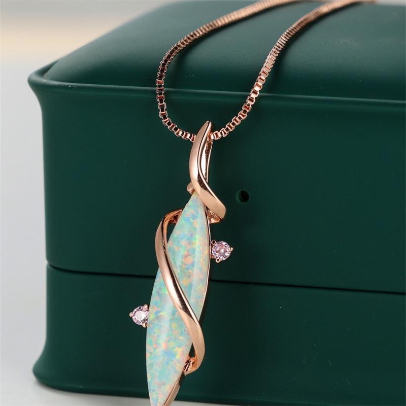 Wish European and American Opal horse eye necklace simple personality niche necklace