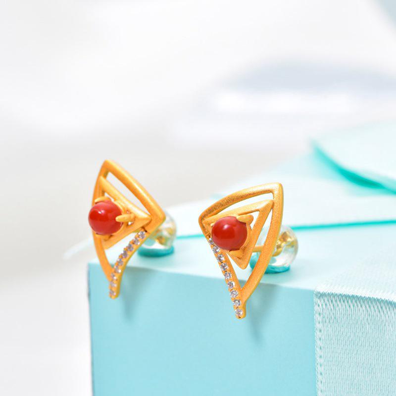 Stylish Geometric Triangle Earrings in Gold-Plated 925 Sterling Silver with Southern Red Agate