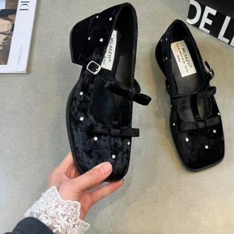 

Модные женские туфли на массивном каблуке, весенние, с квадратным носком, с мелким вырезом, замшевые, с кристаллами, с бантом-бабочкой, нескользящие, на низком каблуке 40 чёрный