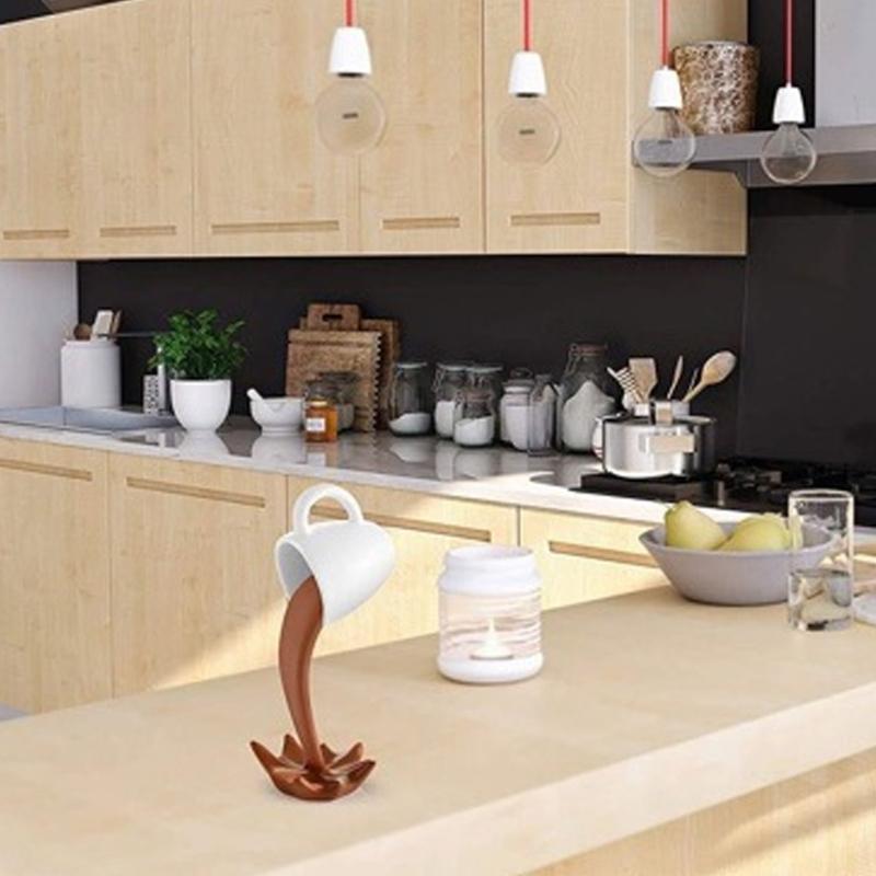 Floating Coffee Cup Sculpture Decors Mini Spilling Pouring Mugs Splash Pouring Coffee Mug Modern Home Decorations Gift