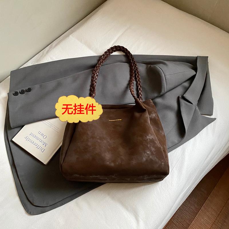 Large Capacity Bag Women's 2025 New High-end Retro Shoulder Autumn and Winter Versatile Women's Shoulder Bag