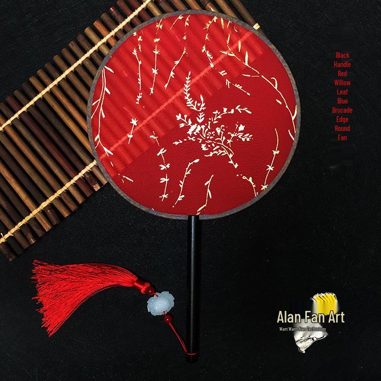 Éventail rond en soie rouge Hanfu ancien, orné d'un long pompon, pour la mariée.