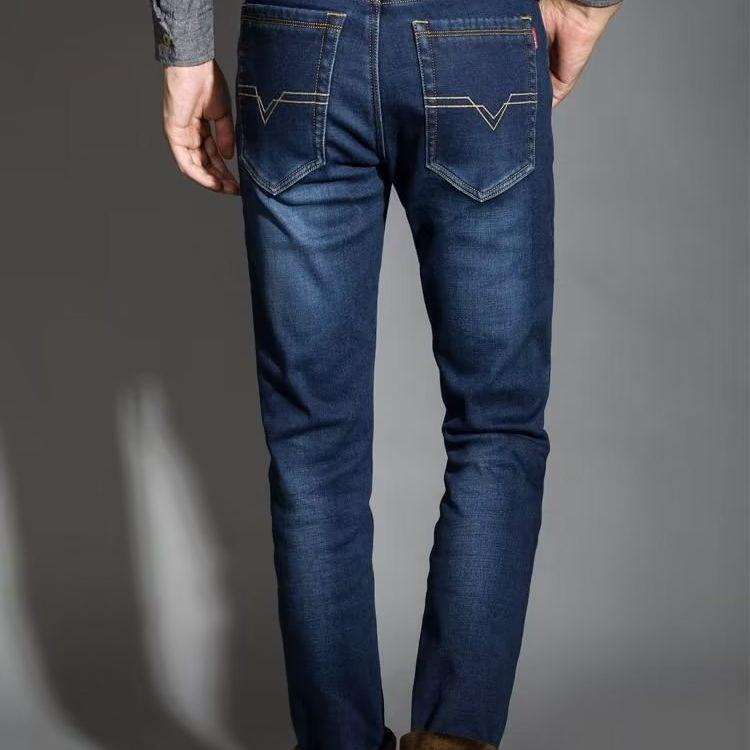Men's Plush Thick Straight Jeans: Warm, Loose-Fit, Cold-Proof Outdoor Pants for Fall and Winter
