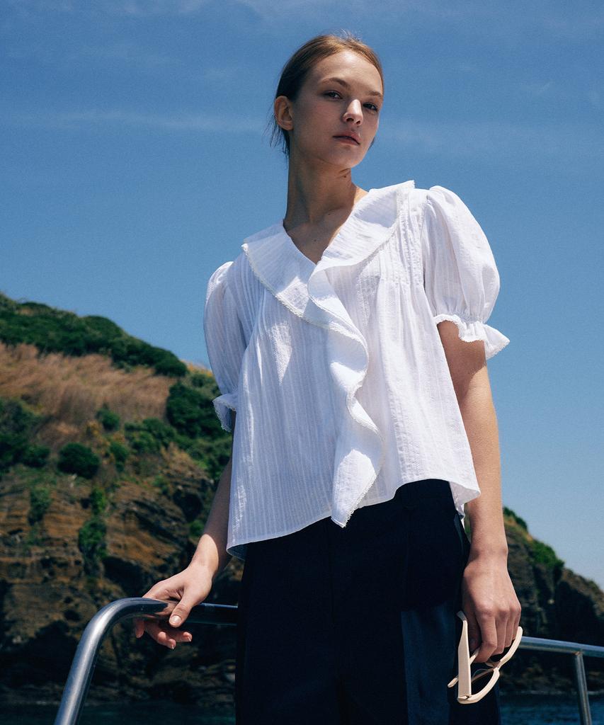 LAMEREI V-Neck Ruffle Pintuck Blouse[Lmbesush5307]-White