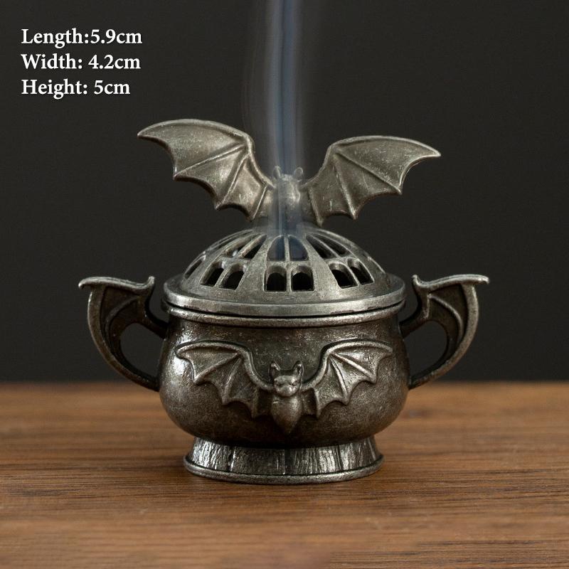 Vintage Alloy Incense Burner Stick Holder Three Legged Hollow Out Mini Sandalwood Censer Incense Burner Home Decoration
