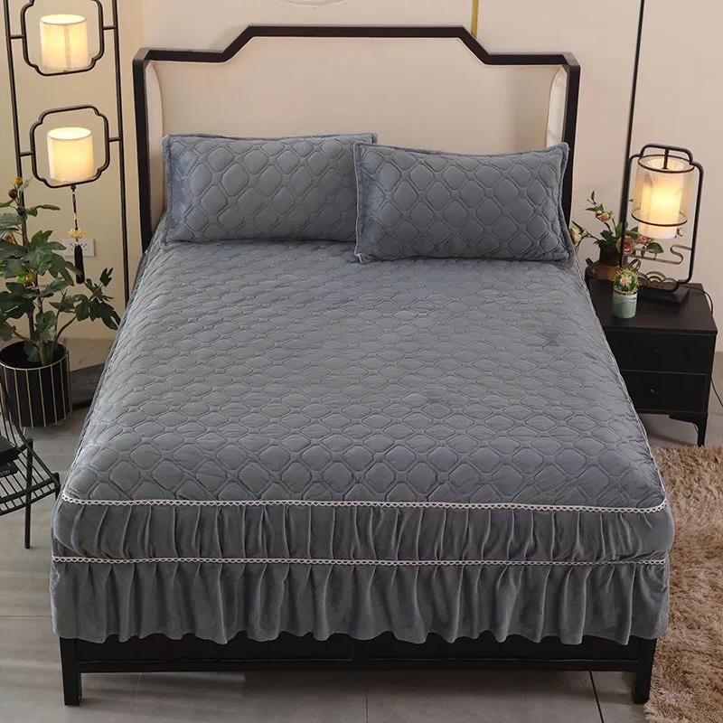 Winter Crystal Velvet Bedspread Double-layer Thick Quilted Printing Thick Velvet Mattress Cover Sheet Non-slip Protective Cover