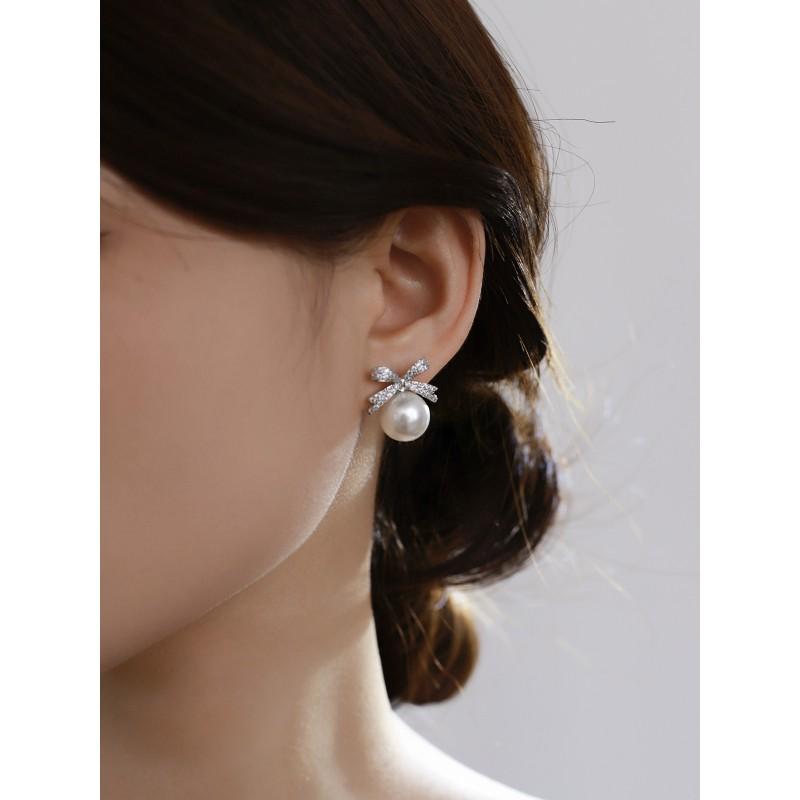 Sparkling Bow Stud Earrings With Natural Australian Mother-of-Pearl Pearl Cubic Zirconia Women