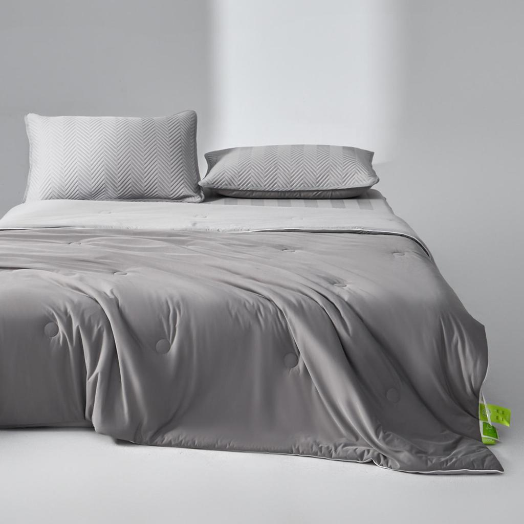 Premium Double-Sided Cool-Touch Antibacterial Ice Silk Summer Quilt