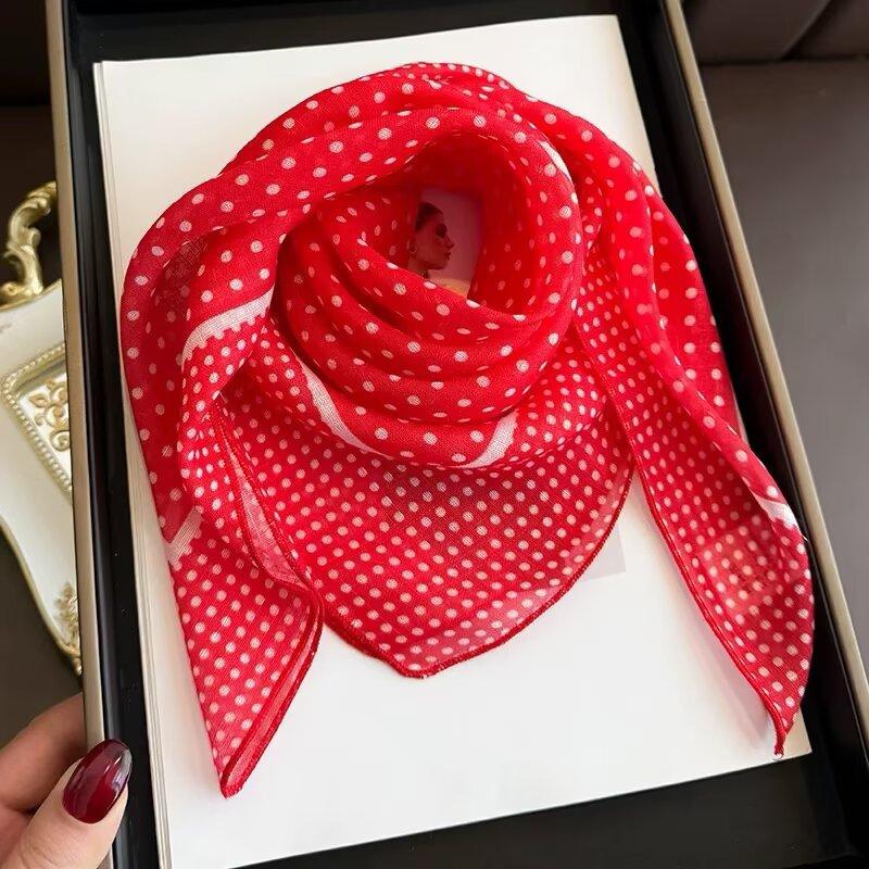 Small square scarf, new Korean version, small fresh polka dots, simple temperament, literary style, atmosphere, headscarf, decorative scarf, silk scar