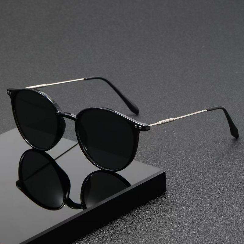 New Fashion Metal Small Round Frame Sunglasses Retro Outdoor Street Photography UV400 Women Eyewear Gafas De Sol