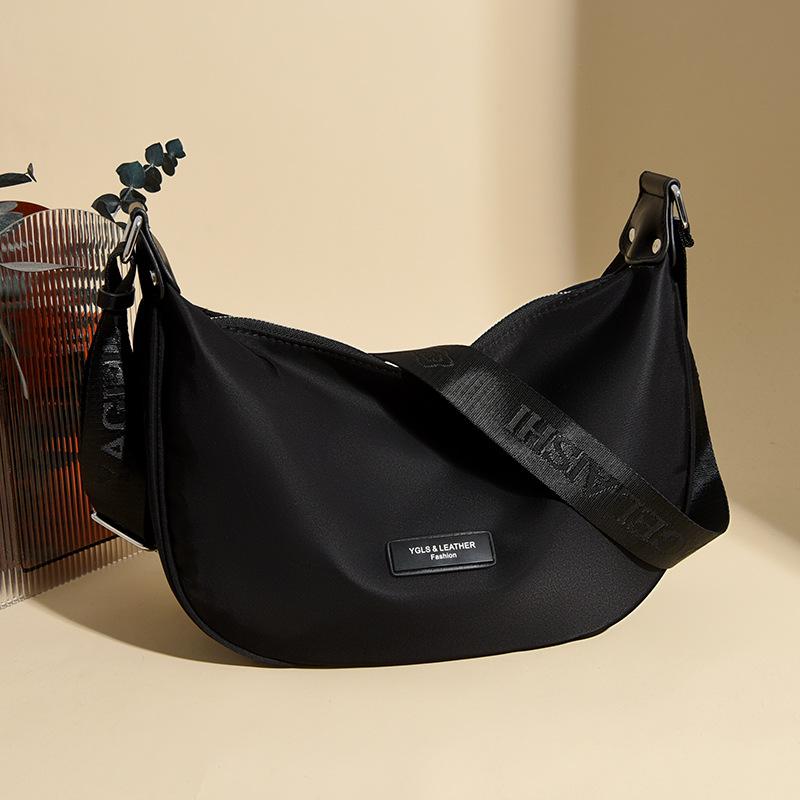 

Today s popular bags women s bags new fashion commuter soft leather simple shoulder messenger bag casual dumpling bag чёрный