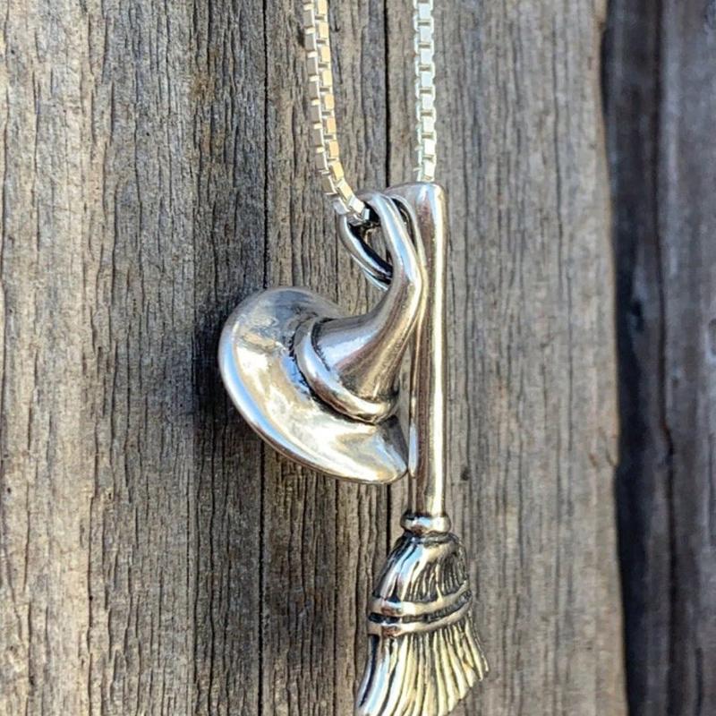 

Gothic Style Witch Hat, Broomstick, Geometric Pendant Necklace, Suitable for Any Occasion Halloween Gift