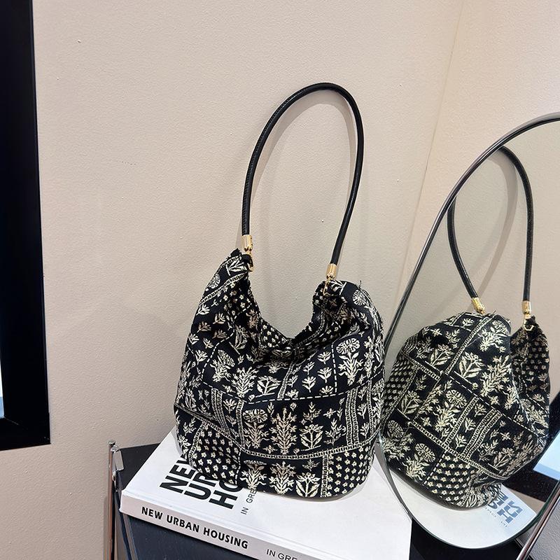Tooxika New Large Capacity Floral Fabric Handbag New Chinese Style All-match Simple Fashion Small Fresh Shoulder Bag
