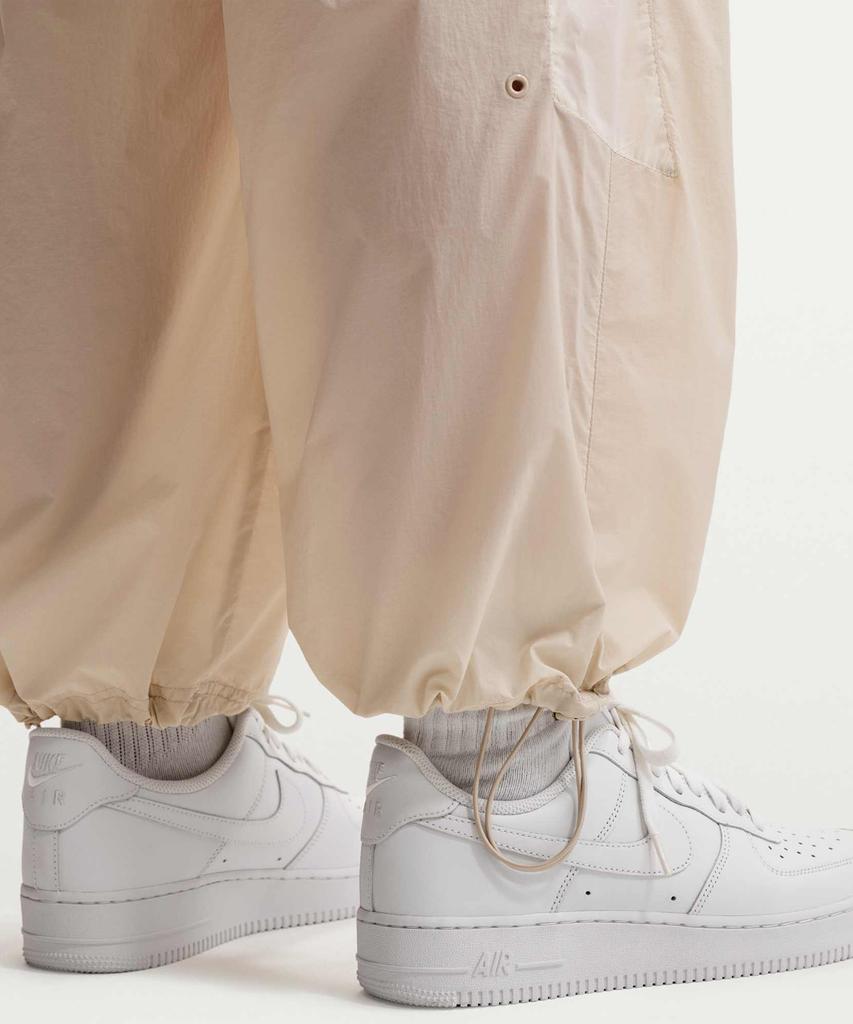 Nike Windrunner Lightweight Uv Pants M - Cream Ii: Light Ore Wood Brown: White / Iq0922-236