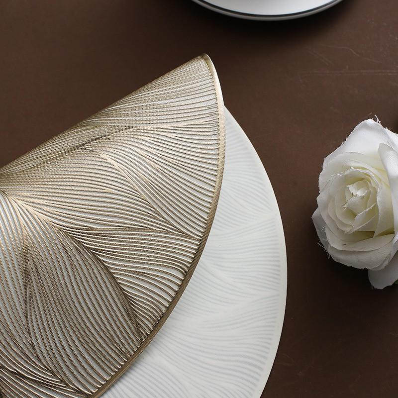 1Pc 38x38cm Round Light Luxury Placemat PVC Dinner Table Home Decor Protector Mat Heat Resistant Pad