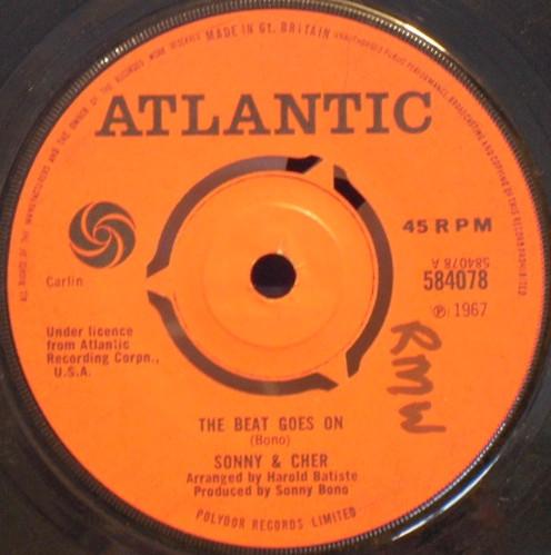 7inch Record SONNY CHER Beat Goes On 584078 Atlantic 1967 UK Rock Used