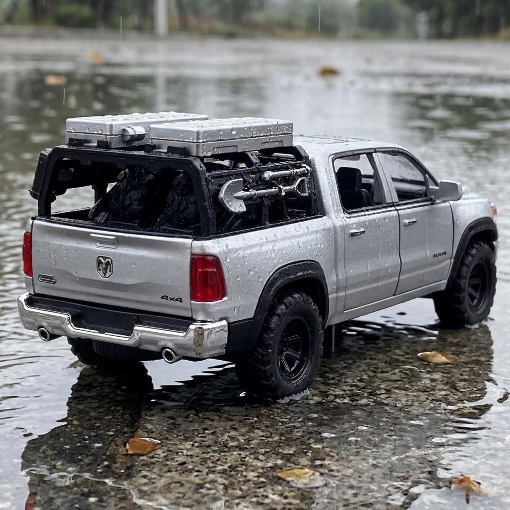 1:32 Ram 1500 TRX Mammoth Off Road Pickup Truck Alloy Metal Diecast Model Cars Desktop Display Collectible Holiday Ornament