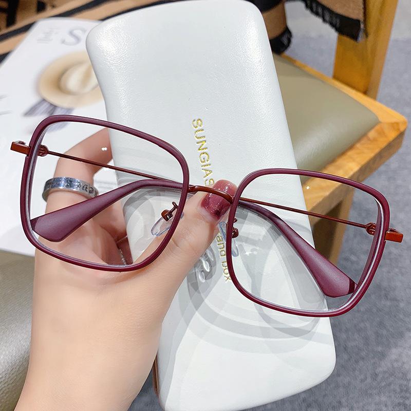 

Large Square Women s Hyperopia Glasses Anti Blue Light Glasses For Tired Eyesight Metal Frame Dark Red Farsighted Glasses Original lens 0