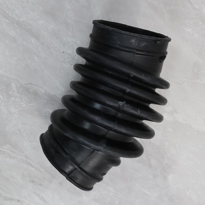 5M519A673AA Engine Air Intake Hose for Ford Focus 2005 Engine Air Intake Pipe Car Accessories LQ-FKS-040