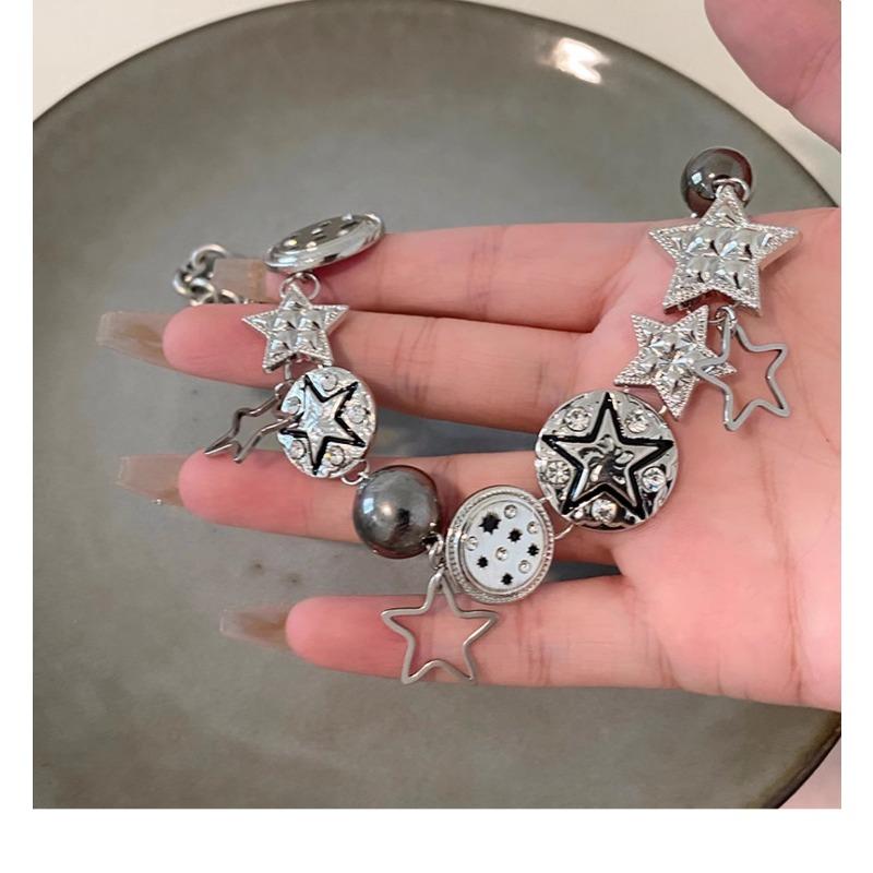Exaggerated Necklace Female Sweet Cool Y2k Punk Retro Niche Choker Clavicle Chain