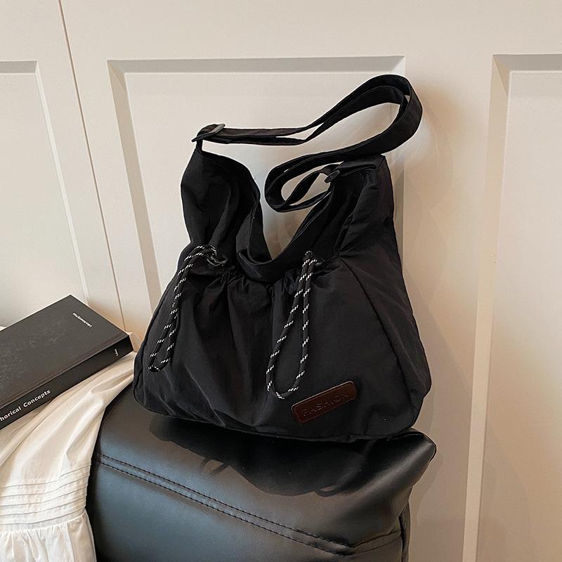 

Новая сумка через плечо, женская сумка, модная, универсальная, простая и модная, корейская версия, большая вместимость, ручная сумка через плечо из нейлона