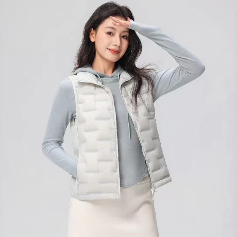 Women's Stand Collar Sleeveless Down Vest Loose Fit Commuter Style Lightweight Puffer Vest