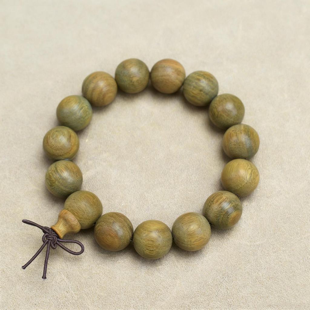 Argentina Green Sandalwood Beaded Bracelet: 8mm Buddhist Rosary for Men & Women
