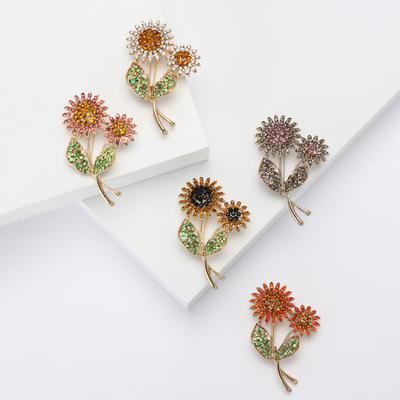 Elegant Temperament Alloy Rhinestone Sunflower Brooch Exquisite Women'S Clothing Corsage Jewelry Pin