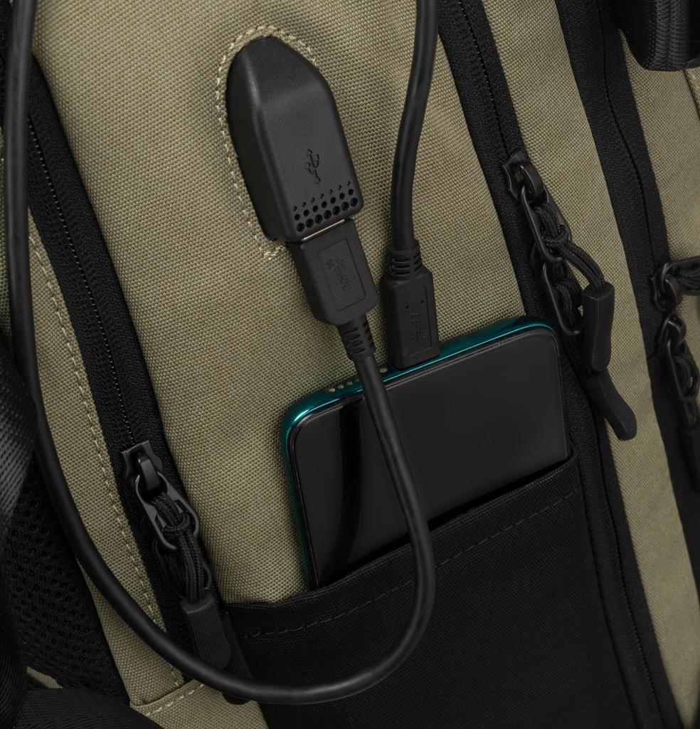 A spacious travel backpack made of waterproof polyester - Himawari