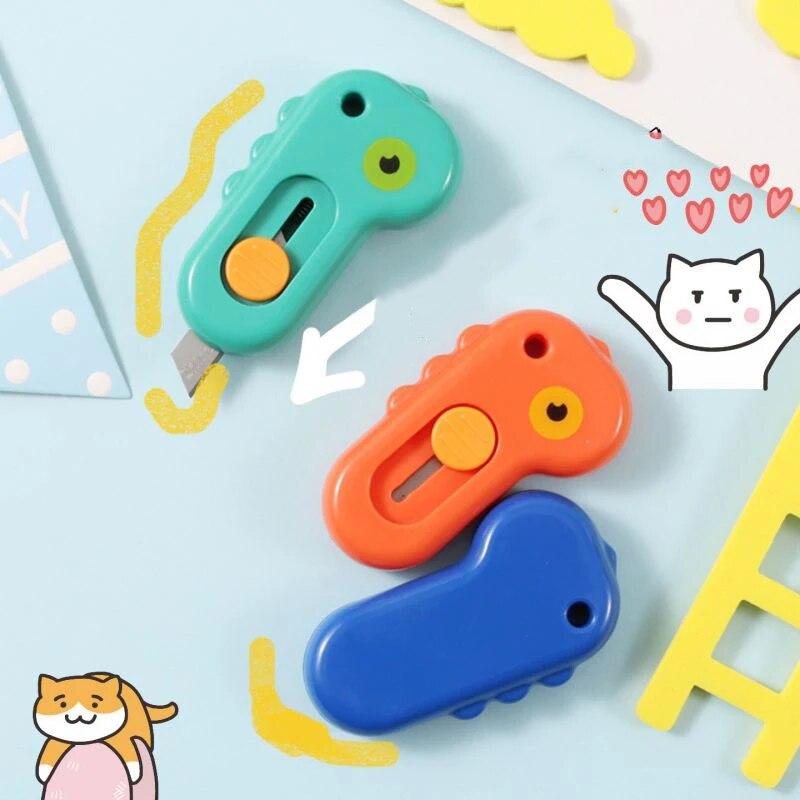 1 Piece Kawaii Mini Pocket Dinosaur Art Utility Knife Express Box Knife Paper Cutter Craft Wrapping Refillable Blade Stationery