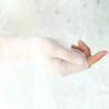 2 Tiers White Ivory Bride Wedding Veil Short Fingertip Bridal Tulle Veil with Comb and Cut Edge Velos De Novia Largosbridal Veil
