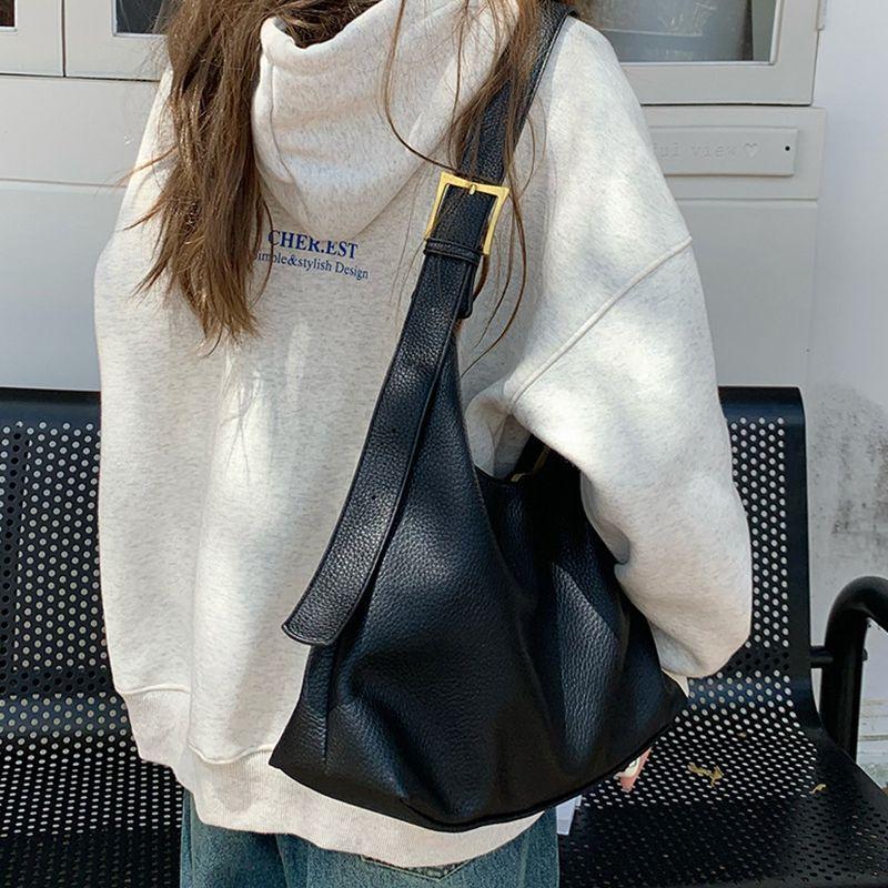 Large Capacity Bag for Women New Fashion Autumn and Winter Soft Leather Commuting Tote Bag Niche Class One-shoulder Armpit Bag